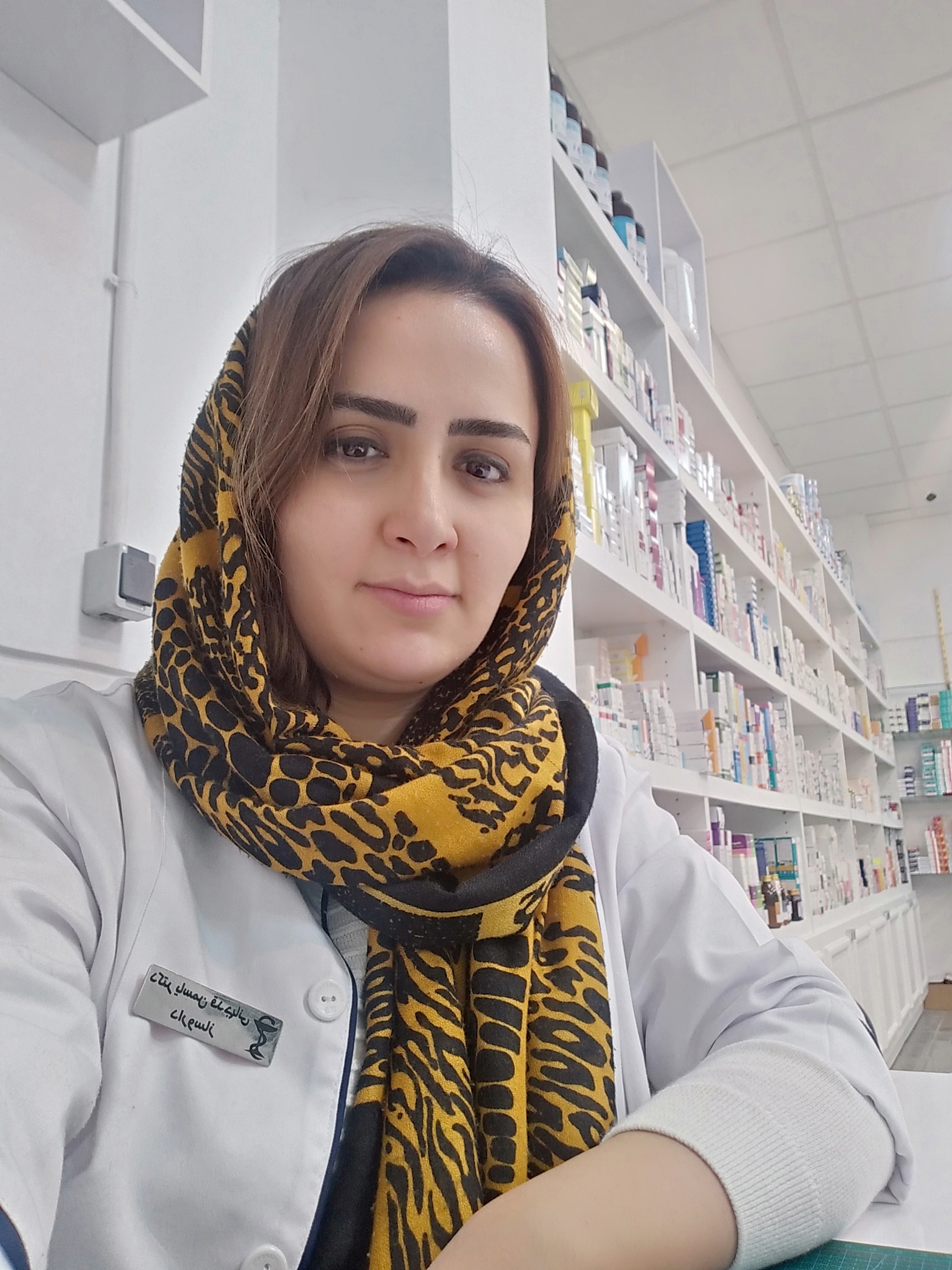 دکتر ياسمن قدجهاني