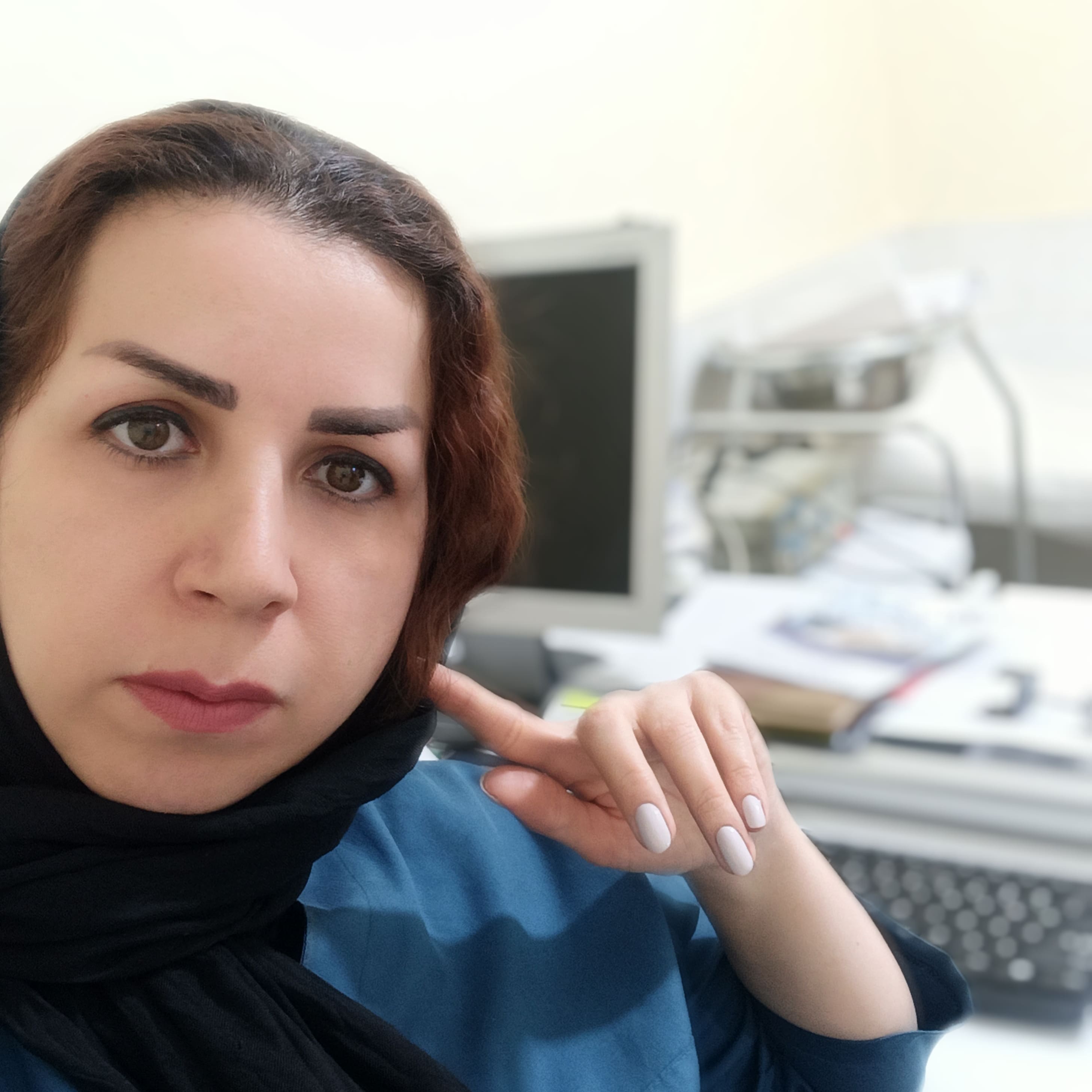 دکتر المیرا پشت ماهی