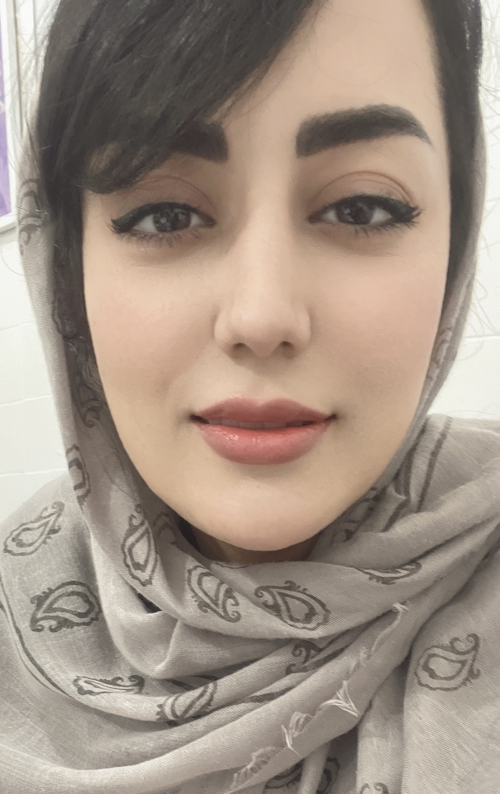 دکتر يلدا غضنفري
